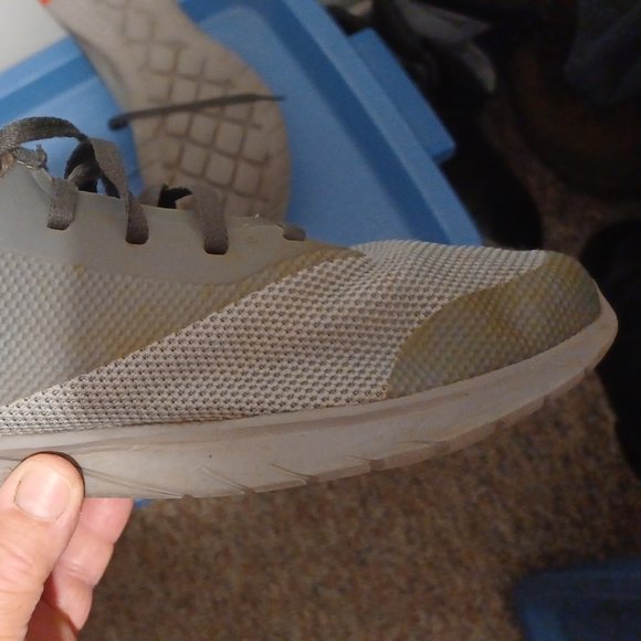 Reebok sneakers 11.5R color grey and red - Picture 5 of 7